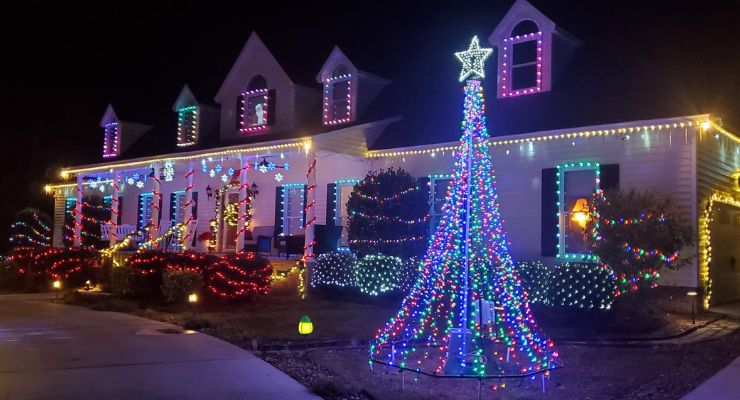 Carriage Hill Drive Christmas House